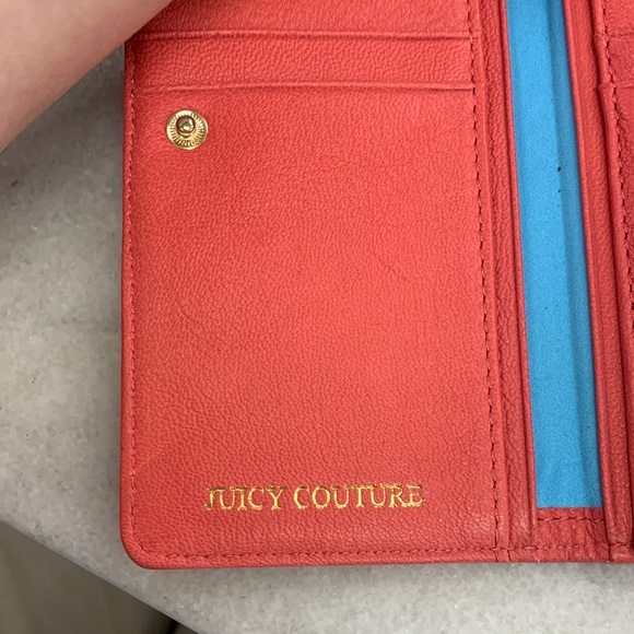 Juicy Couture Coral Wallet - Picture 2 of 5
